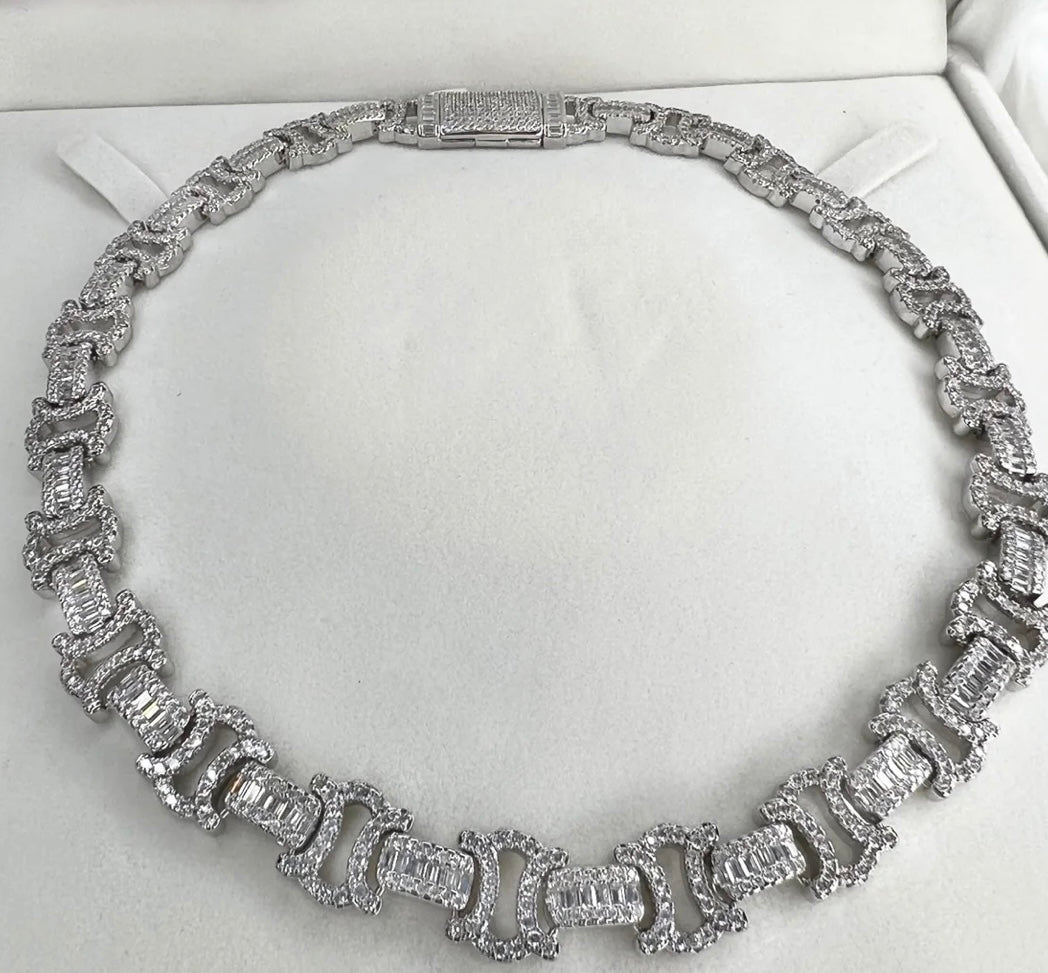 Dainty Cuban Link