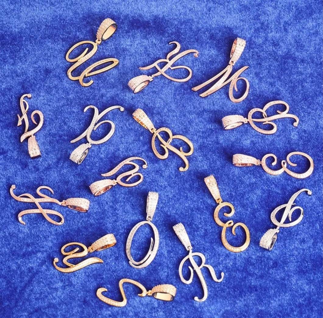 Script Initial Pendant